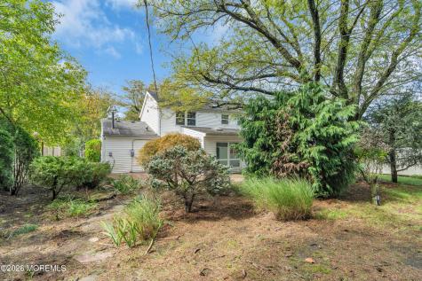 8 Avalon Lane Aberdeen NJ 07747