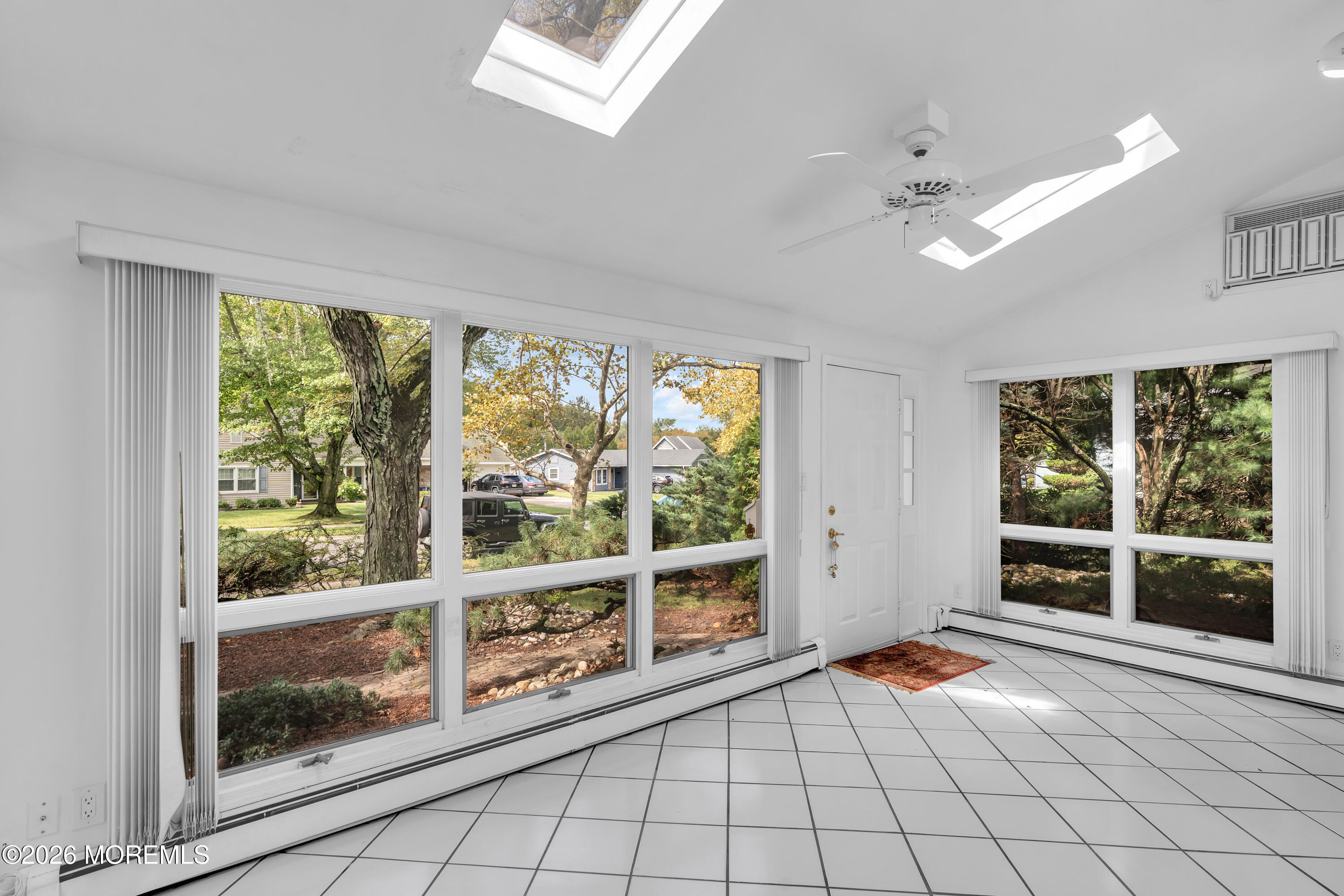 8 Avalon Lane Aberdeen NJ 07747