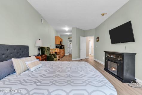 124 Sylvan Lake Boulevard Bayville NJ 08721