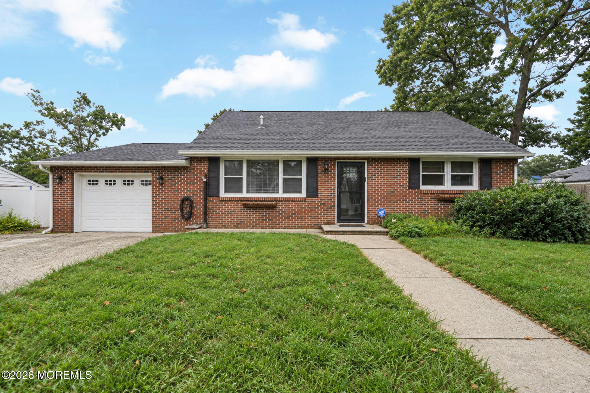 417 Leeward Avenue Beachwood NJ 08722