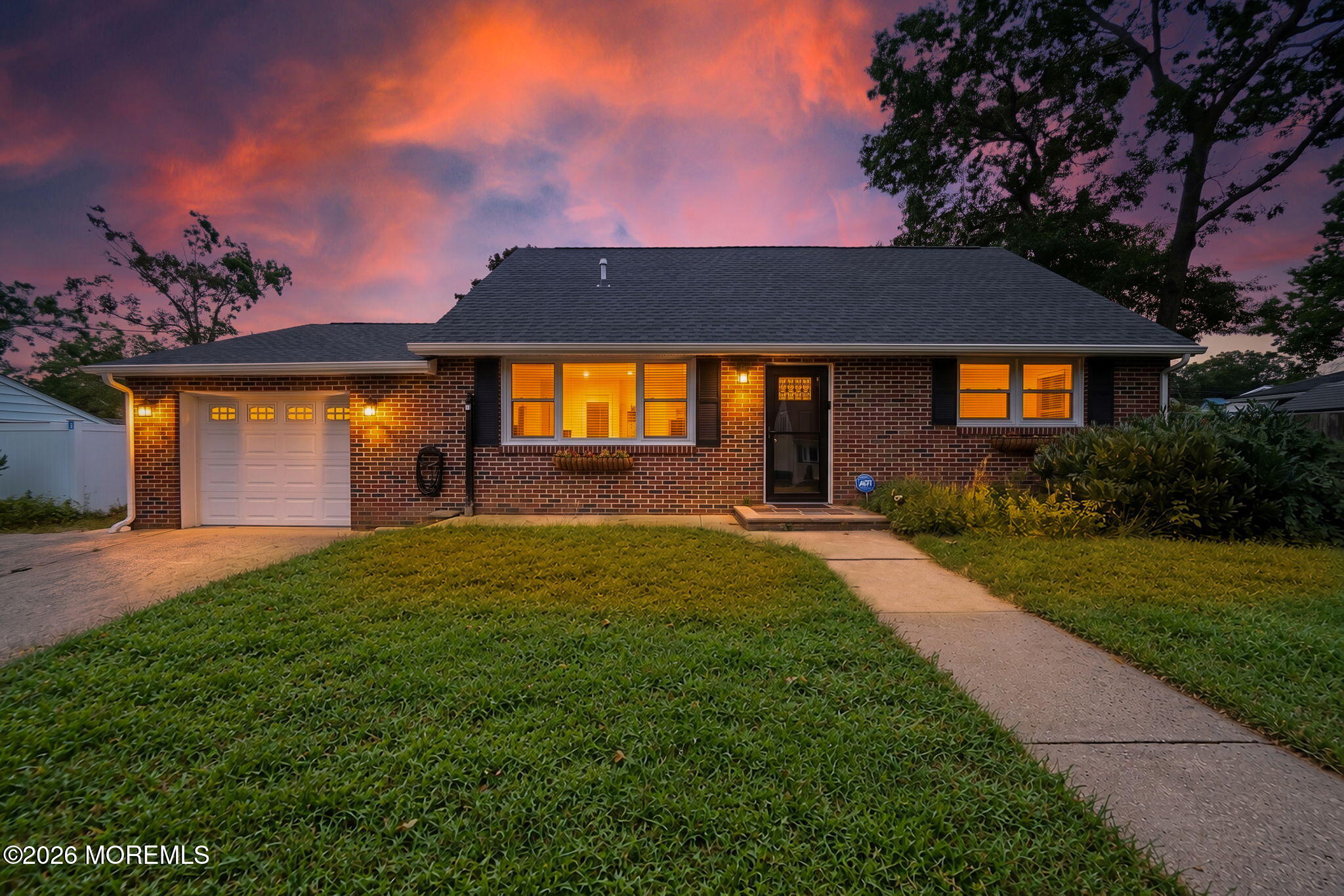 417 Leeward Avenue Beachwood NJ 08722