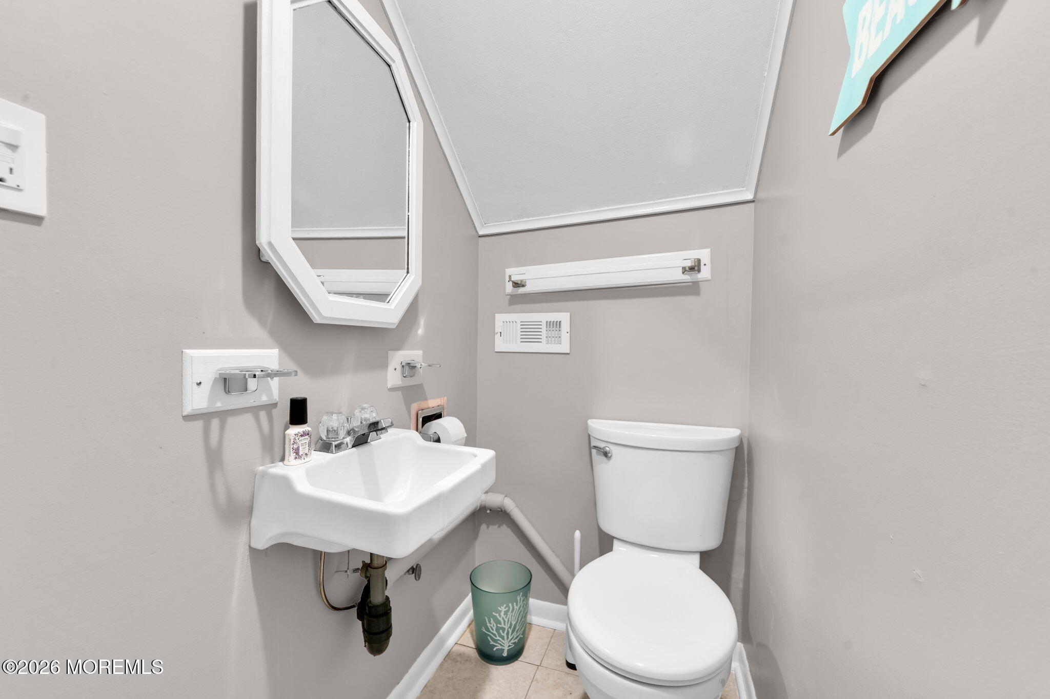 417 Leeward Avenue Beachwood NJ 08722