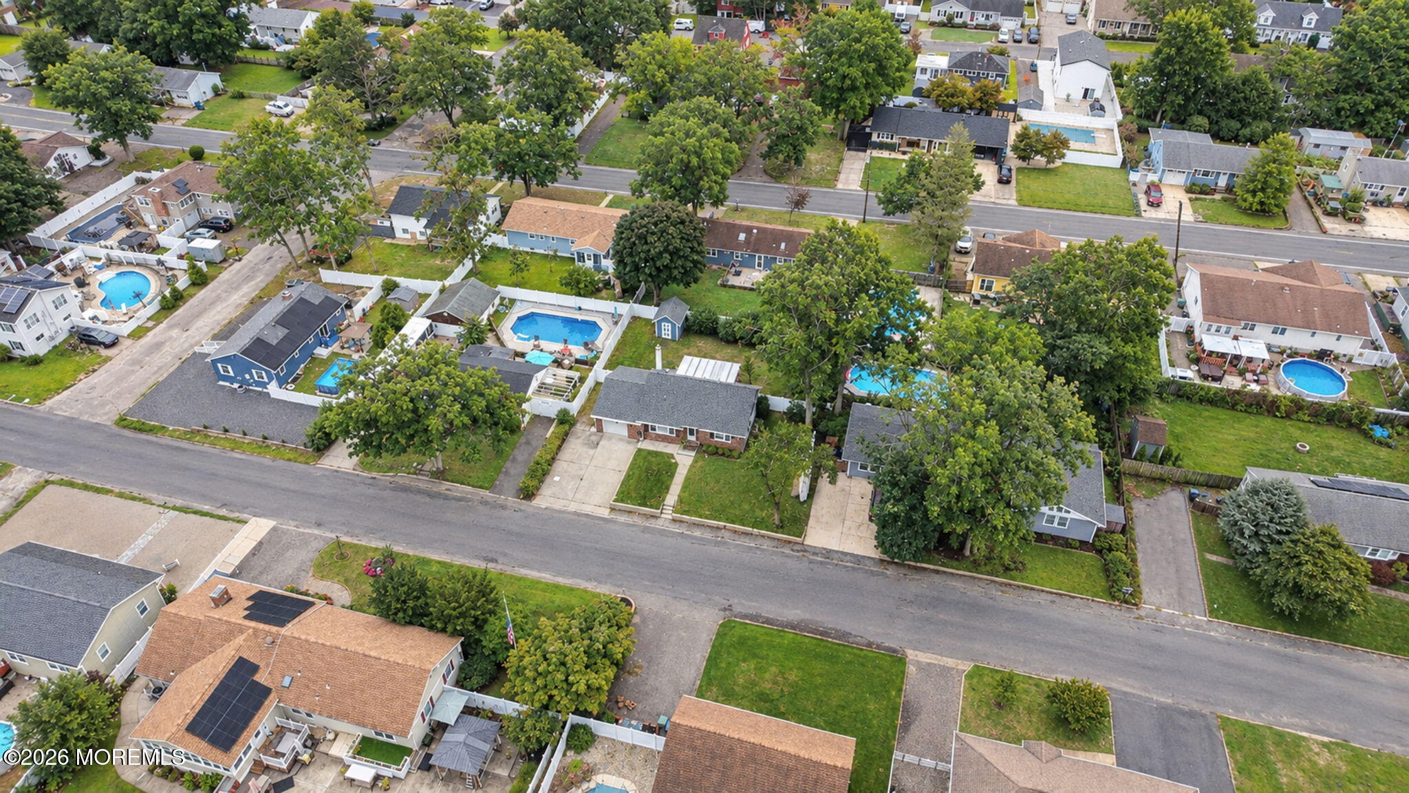 417 Leeward Avenue Beachwood NJ 08722