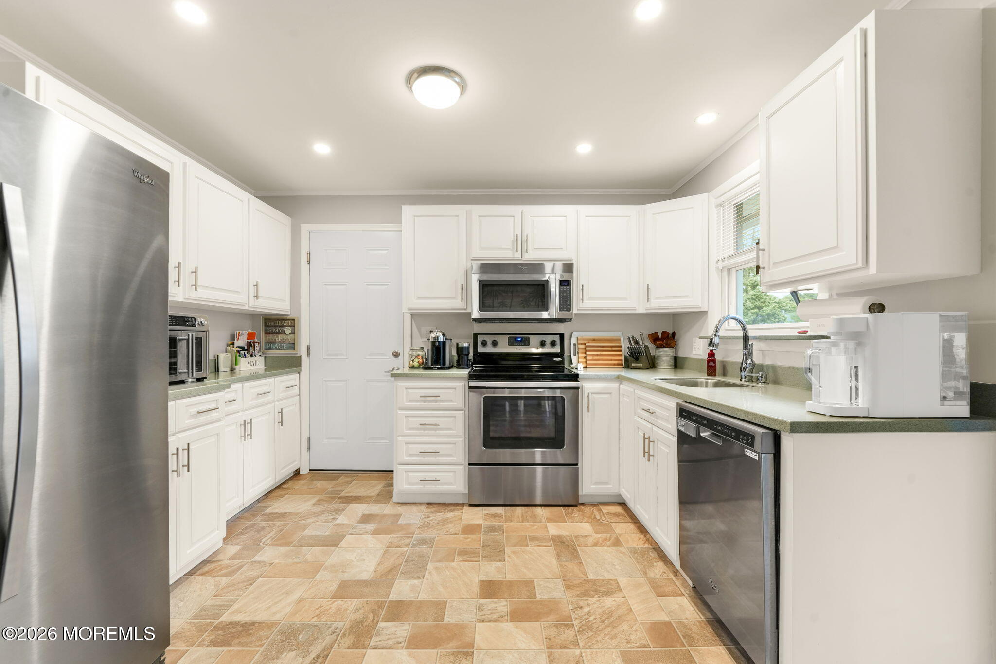 417 Leeward Avenue Beachwood NJ 08722