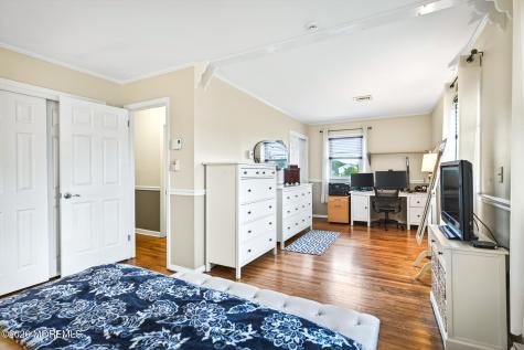 16 10th Avenue Monroe NJ 08831