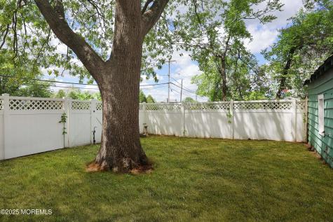 204 Luppatatong Avenue Keyport NJ 07735