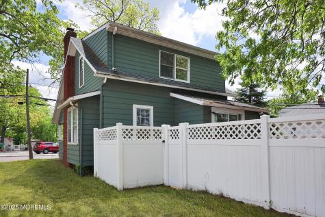 204 Luppatatong Avenue Keyport NJ 07735