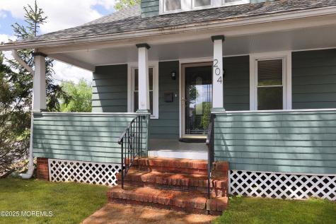 204 Luppatatong Avenue Keyport NJ 07735