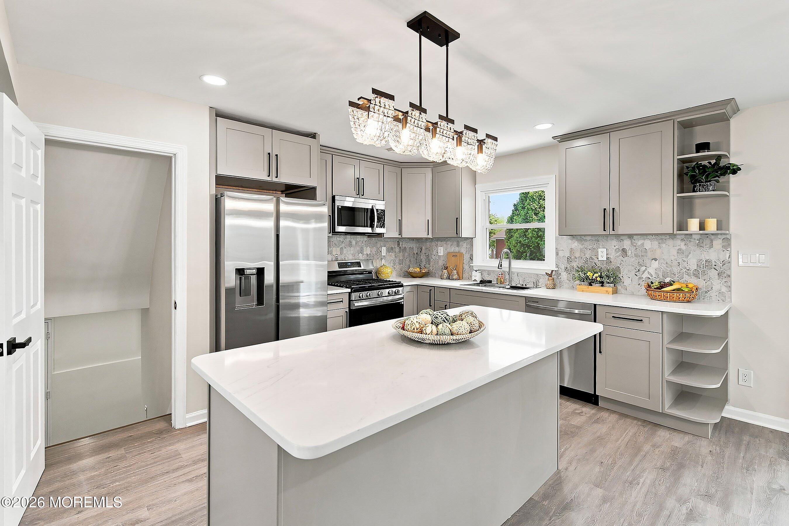 13 Glencourt Avenue Edison NJ 08837
