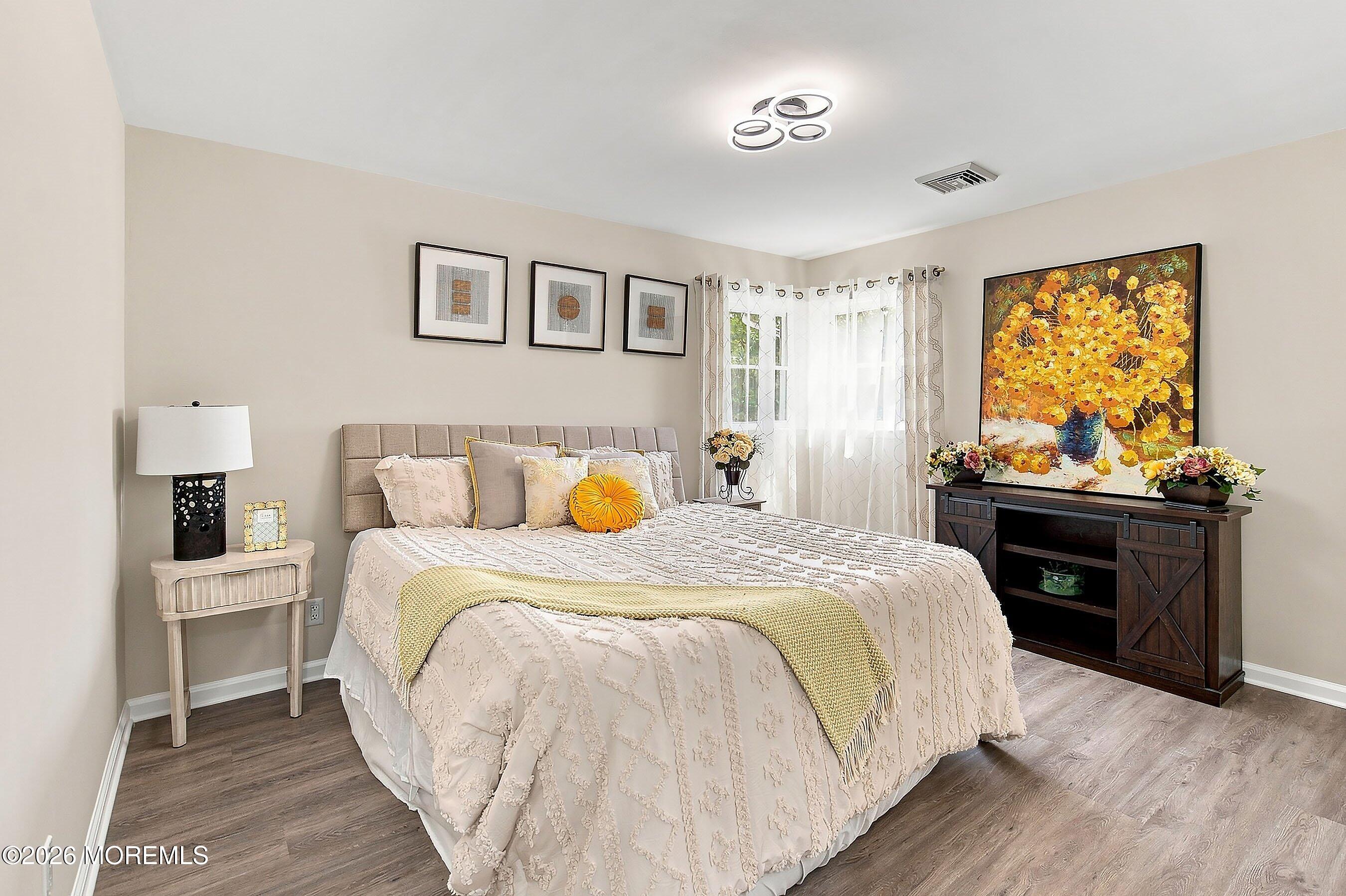 13 Glencourt Avenue Edison NJ 08837