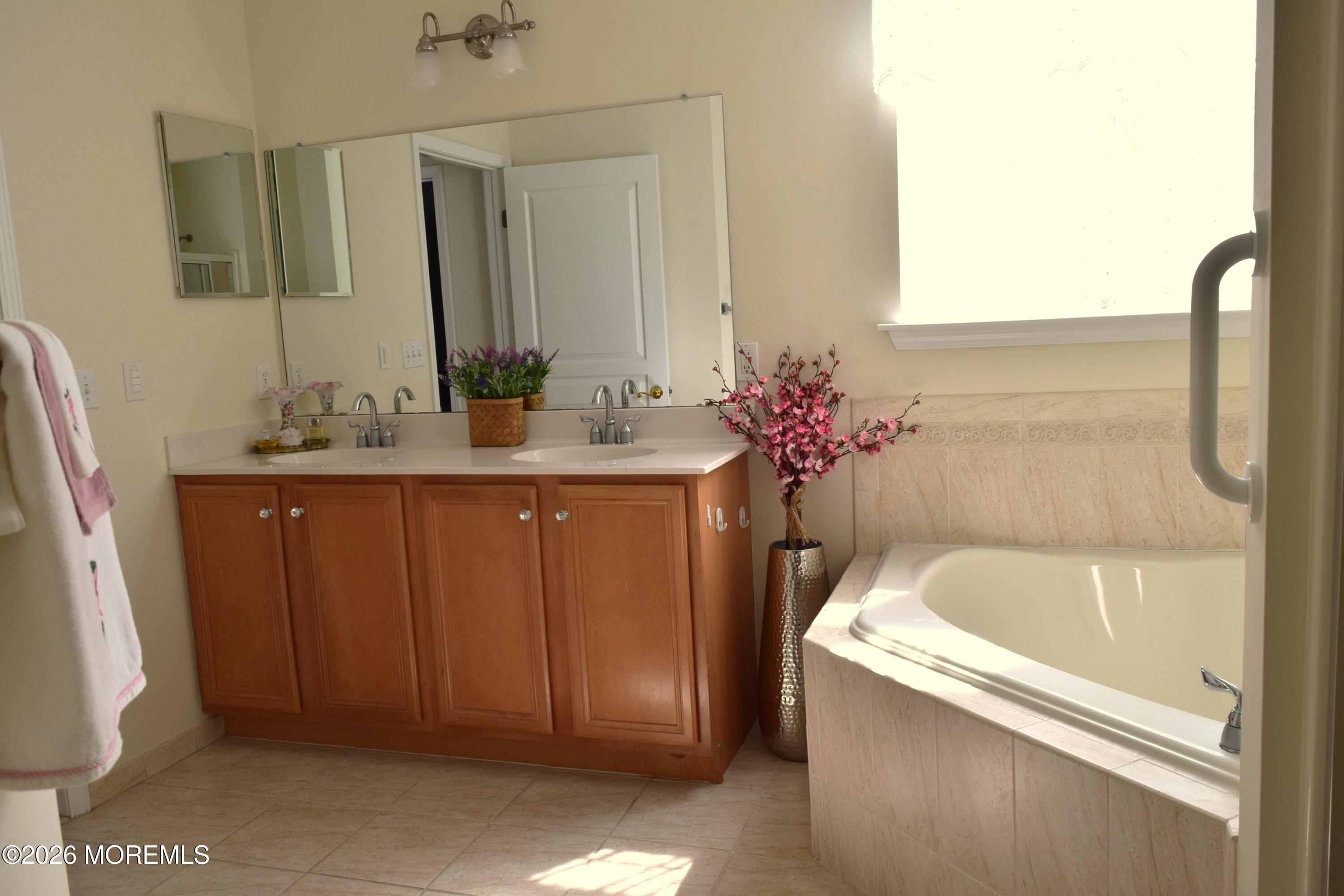 70 Ivy Creek Drive Little Egg Harbor NJ 08087