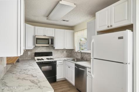 98 Pine Oak Boulevard Barnegat NJ 08005