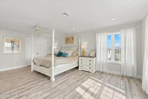 7 W Navasink Drive Little Egg Harbor NJ 08087