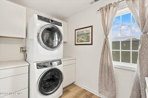 7 W Navasink Drive Little Egg Harbor NJ 08087