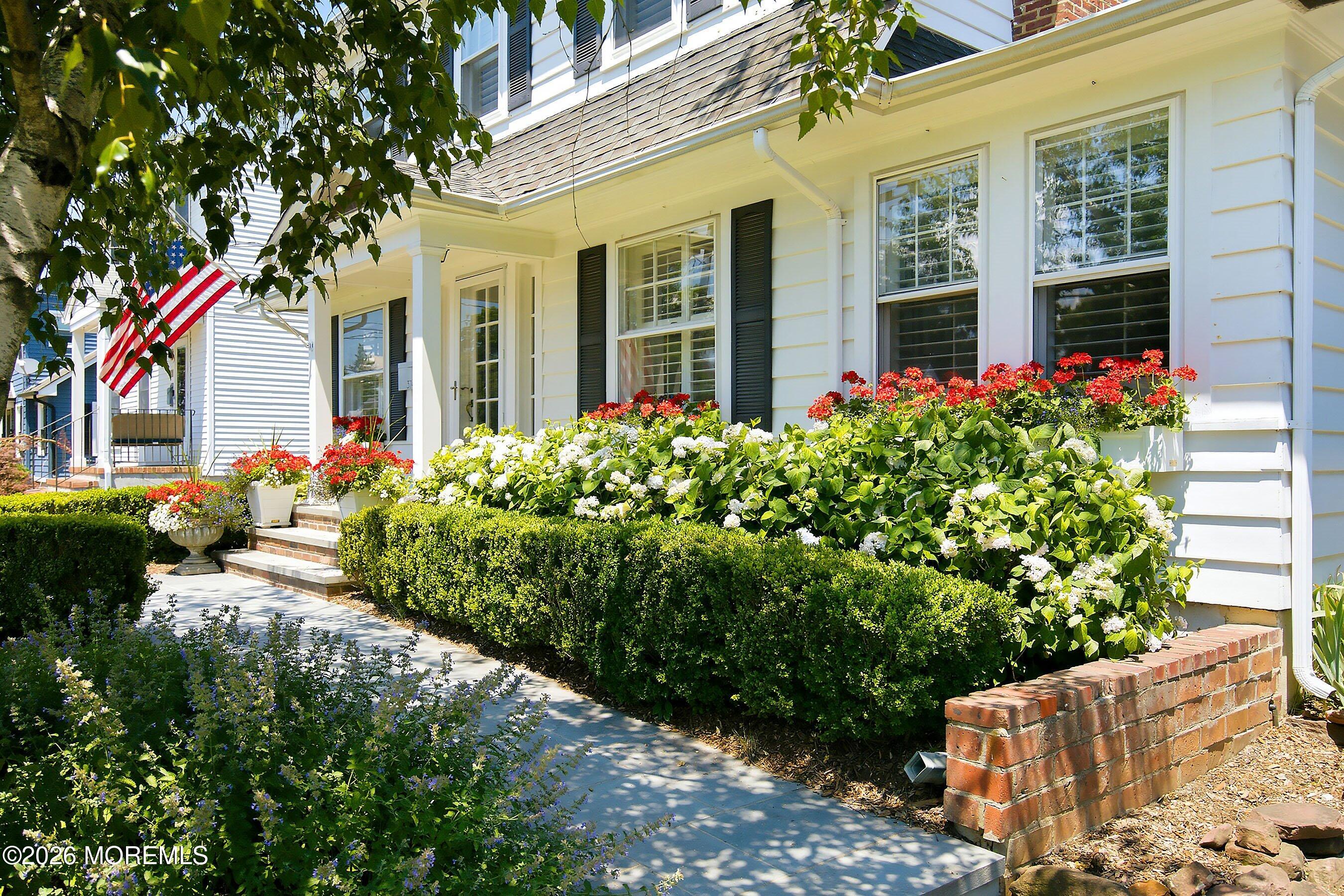 374 Conover Place Red Bank NJ 07701