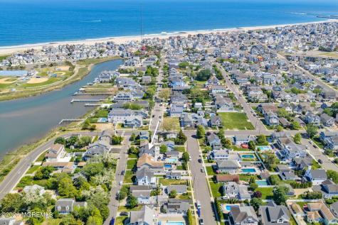 161 Lake Avenue Manasquan NJ 08736