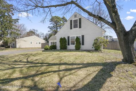 4 Winsted Drive Howell NJ 07731