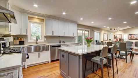 46 Thomas Drive Manalapan NJ 07726