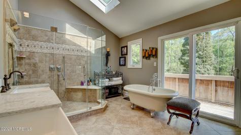 46 Thomas Drive Manalapan NJ 07726