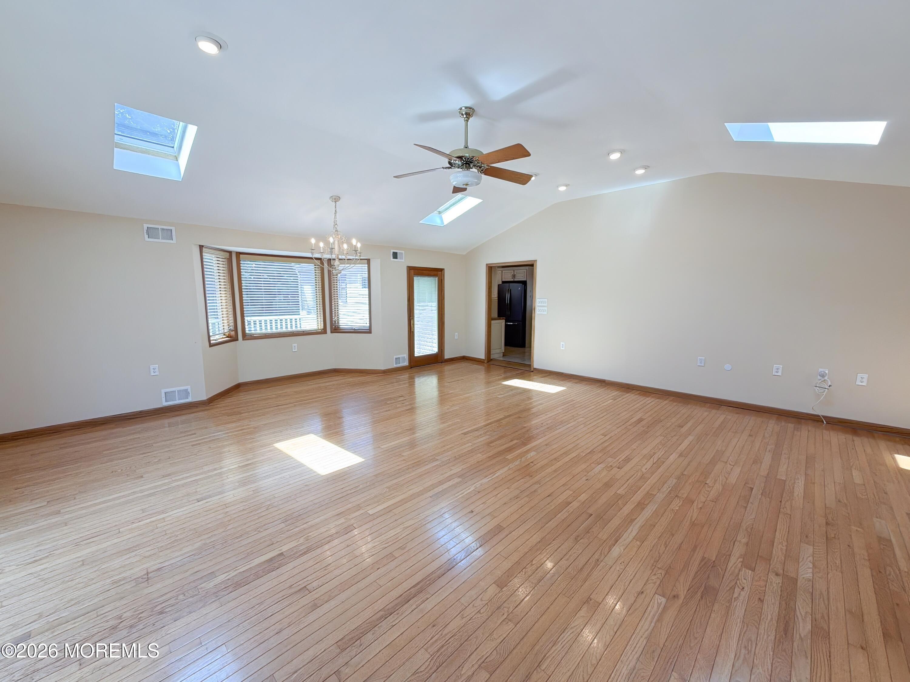 4 Glen Road Howell NJ 07731