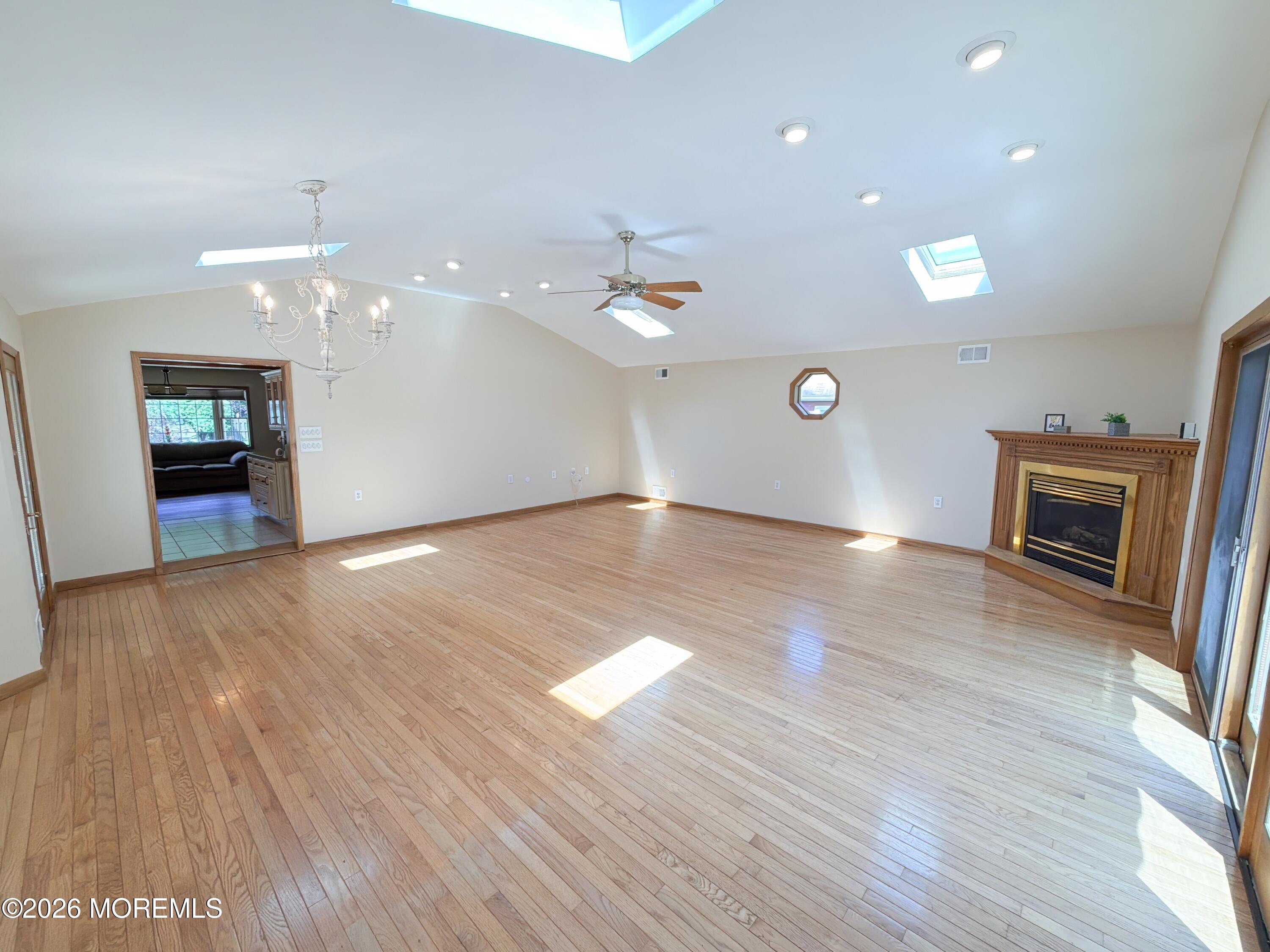 4 Glen Road Howell NJ 07731