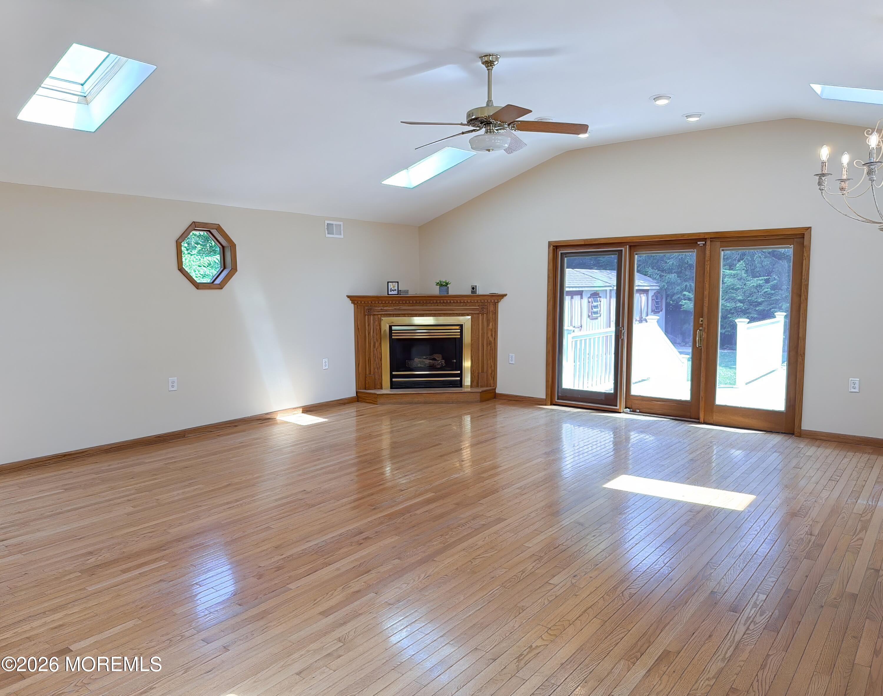 4 Glen Road Howell NJ 07731