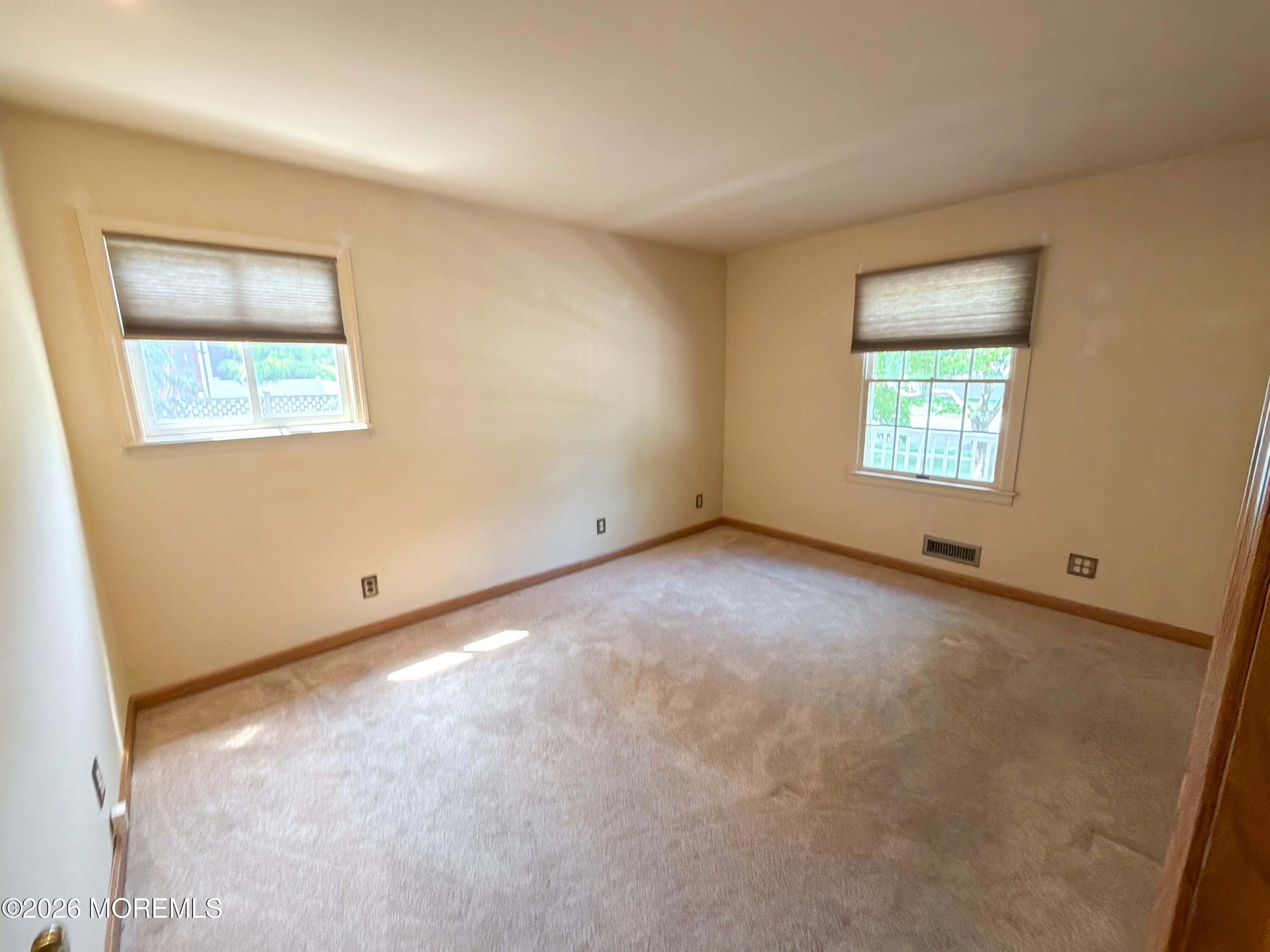 4 Glen Road Howell NJ 07731