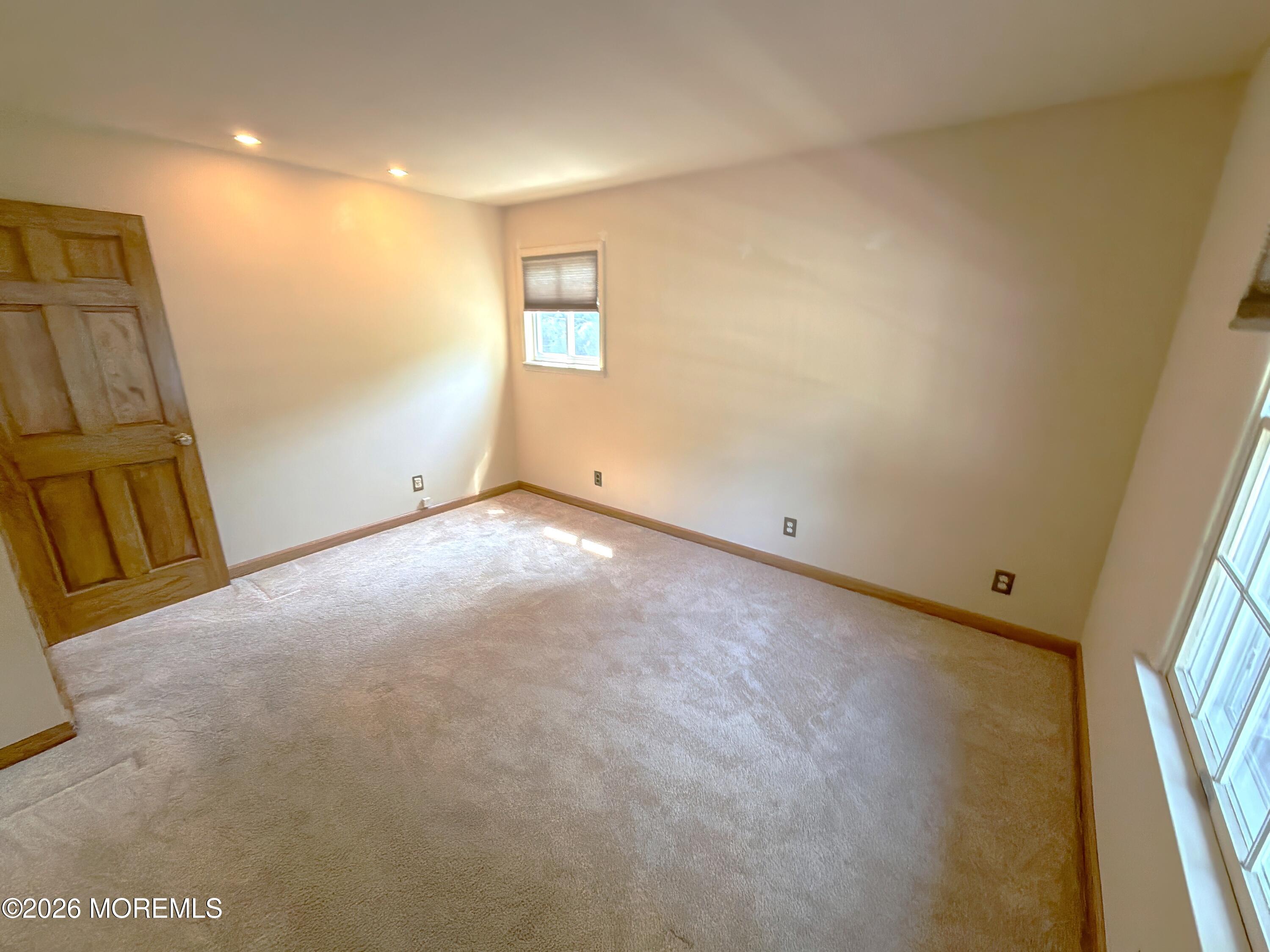 4 Glen Road Howell NJ 07731