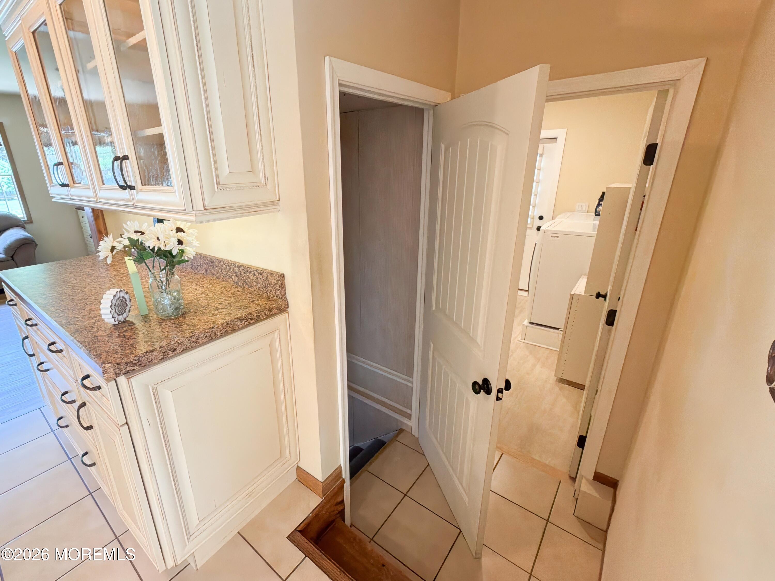 4 Glen Road Howell NJ 07731