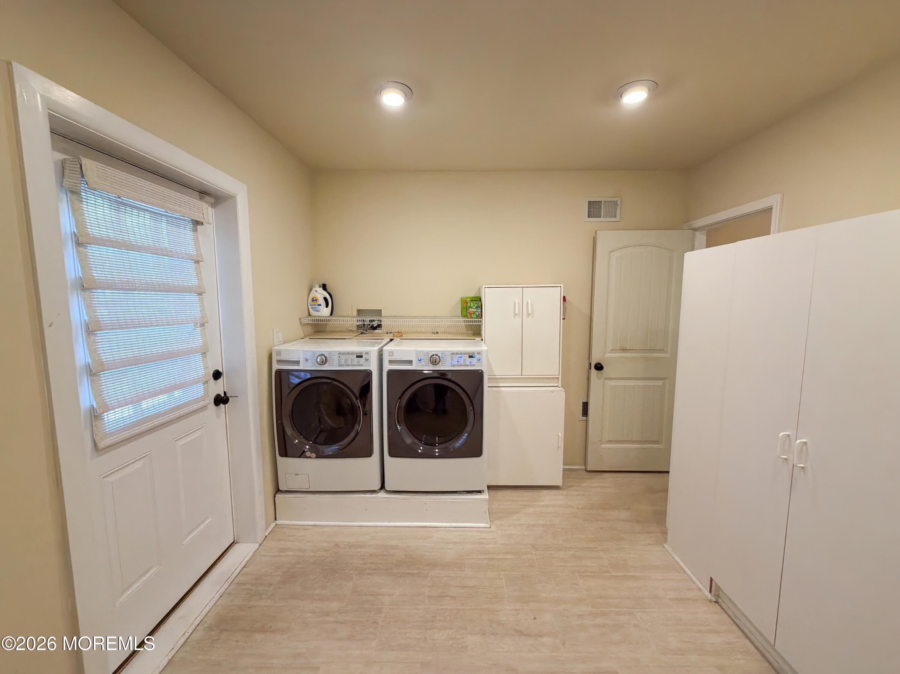 4 Glen Road Howell NJ 07731