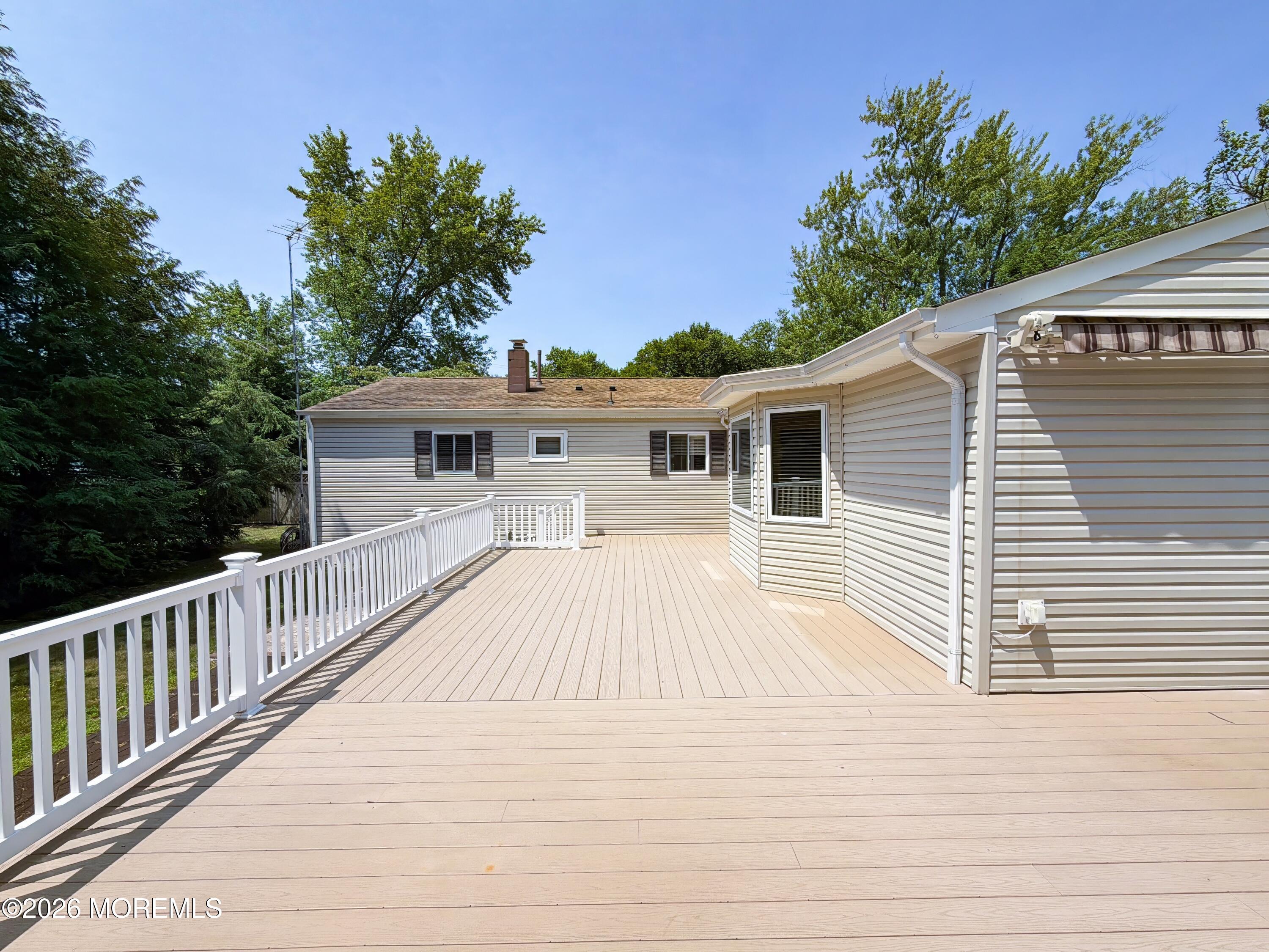 4 Glen Road Howell NJ 07731