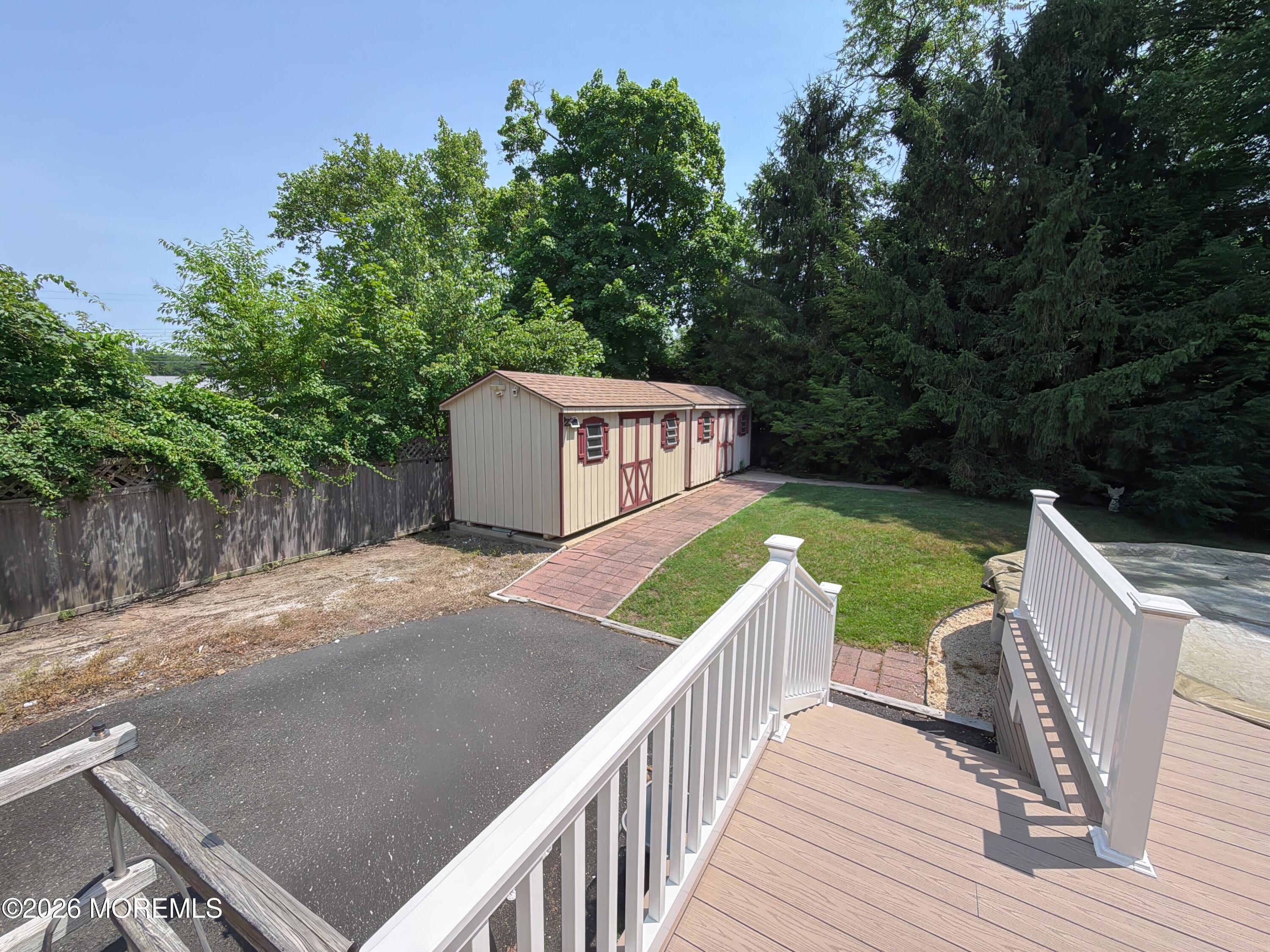 4 Glen Road Howell NJ 07731