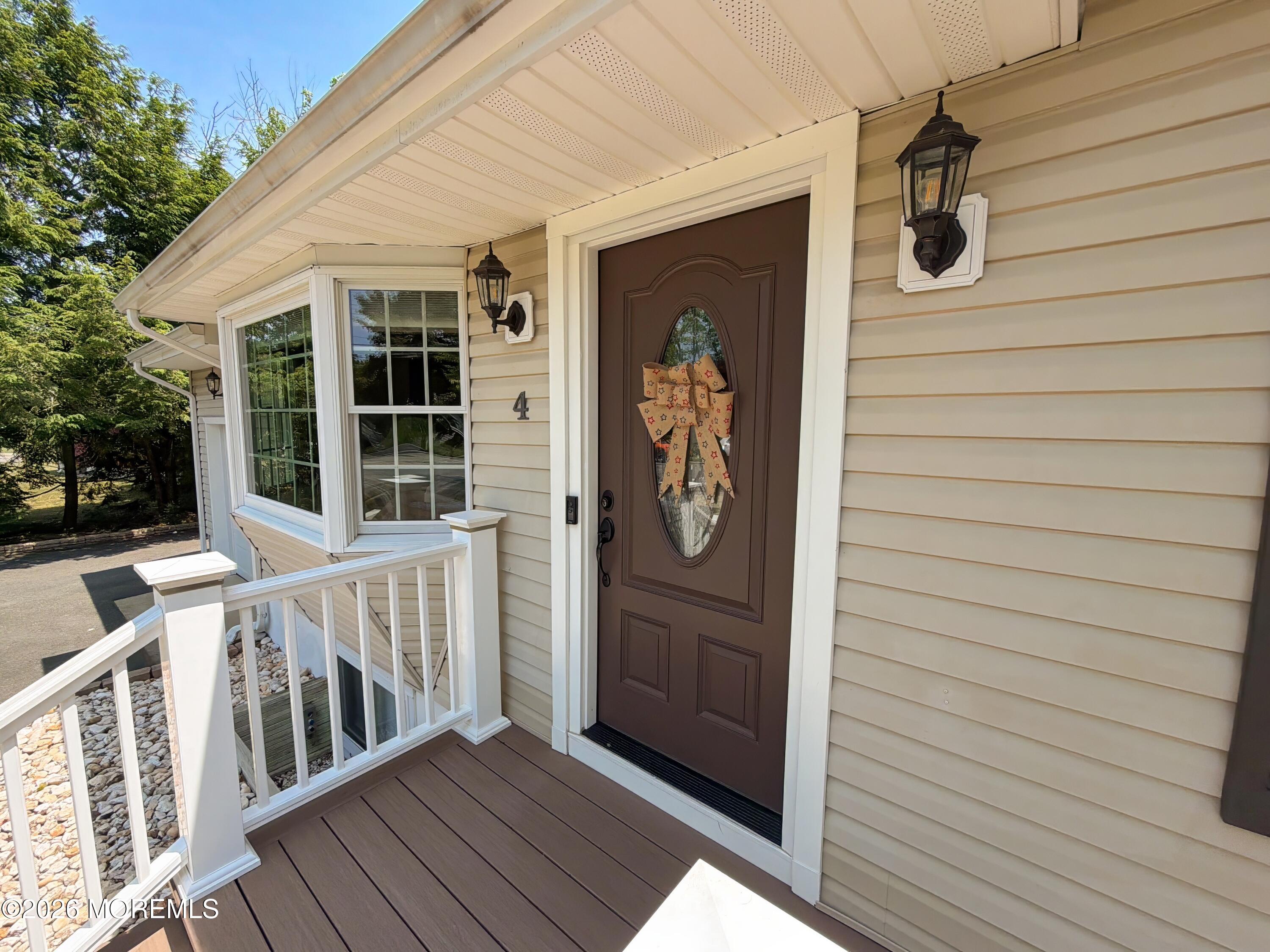 4 Glen Road Howell NJ 07731