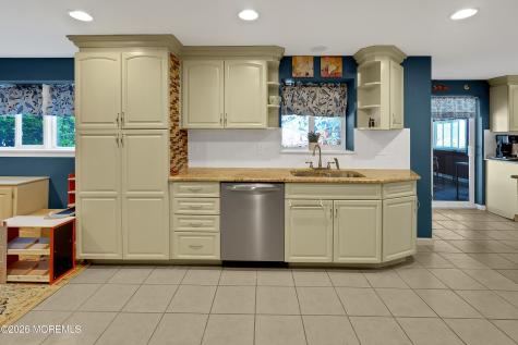 7 Winthrop Place Hazlet NJ 07730