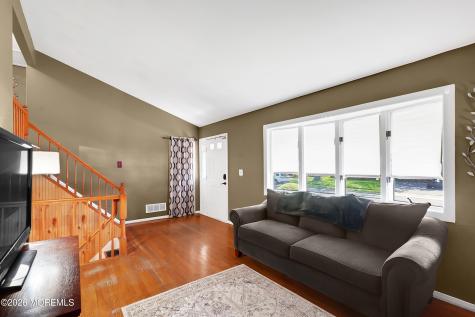 7 Winthrop Place Hazlet NJ 07730