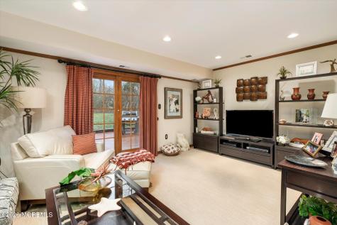 9 Poe Lane Allentown NJ 08501
