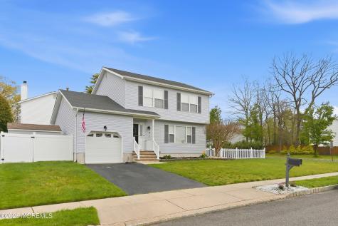 32 Bronia Street Howell NJ 07731