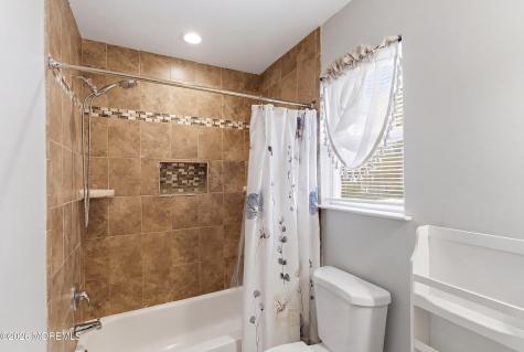 32 Bronia Street Howell NJ 07731