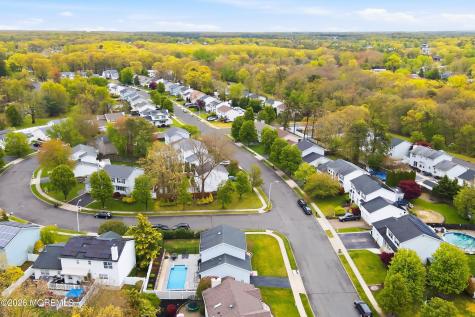 32 Bronia Street Howell NJ 07731