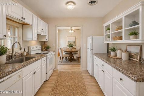 74 Chelsea Drive Whiting NJ 08759