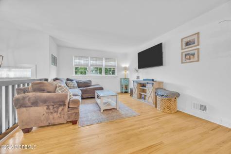 10 Coleridge Avenue Hazlet NJ 07730