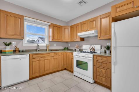19 Plymouth Drive Toms River NJ 08757