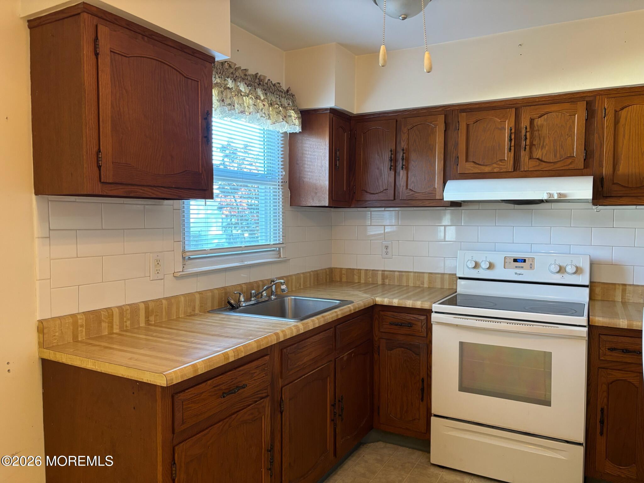 15 Deerfield Drive Whiting NJ 08759