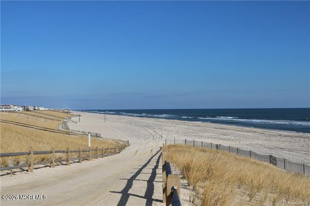6 Minot Light Court Barnegat NJ 08005