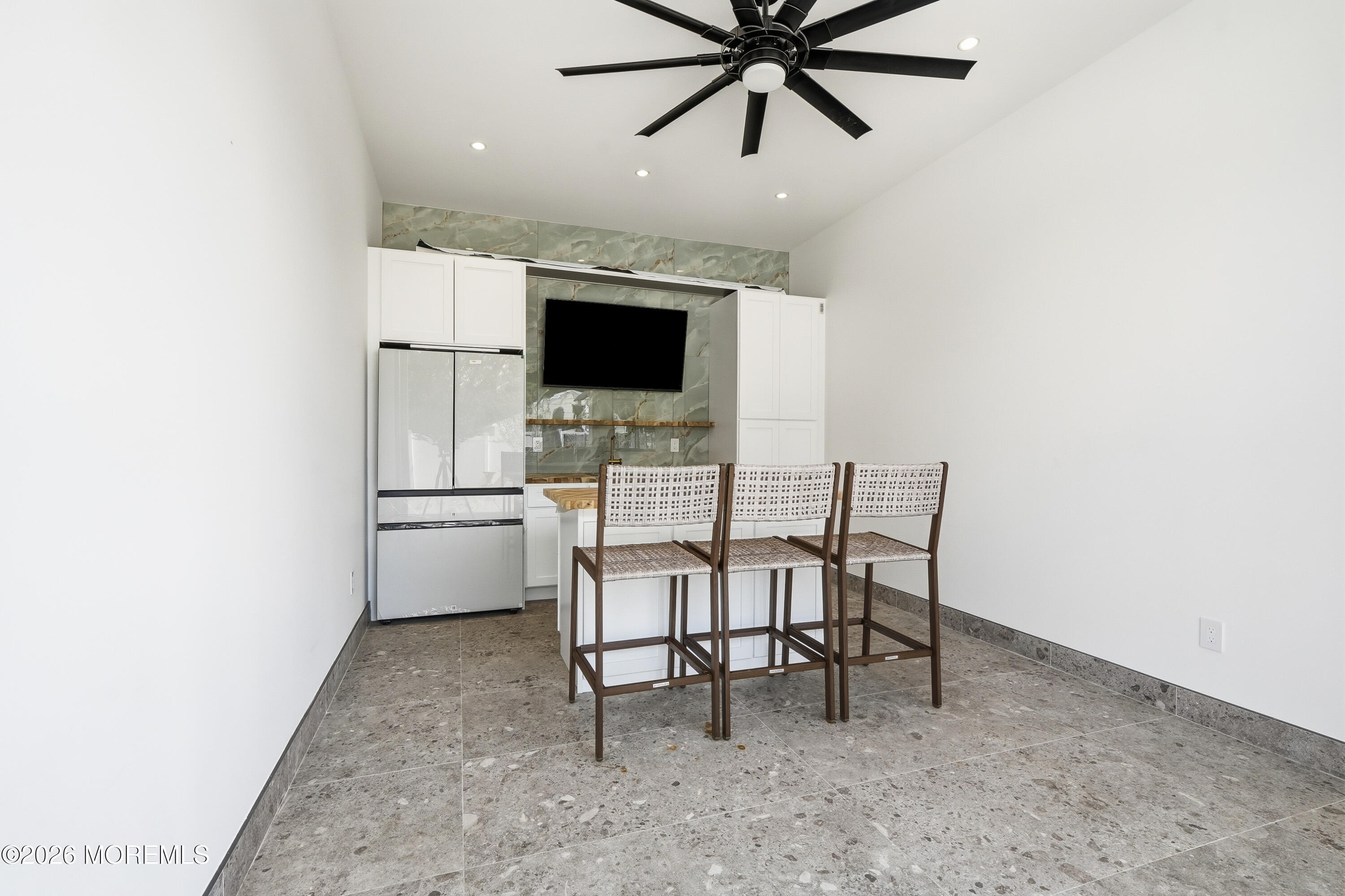 13 Johnston Street Oakhurst NJ 07755