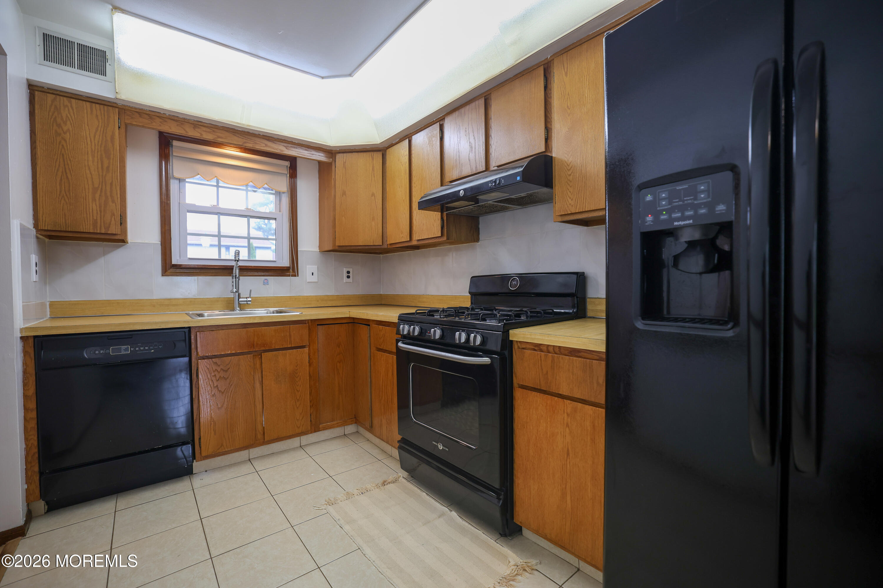 3 Jefferson Drive Spotswood NJ 08884