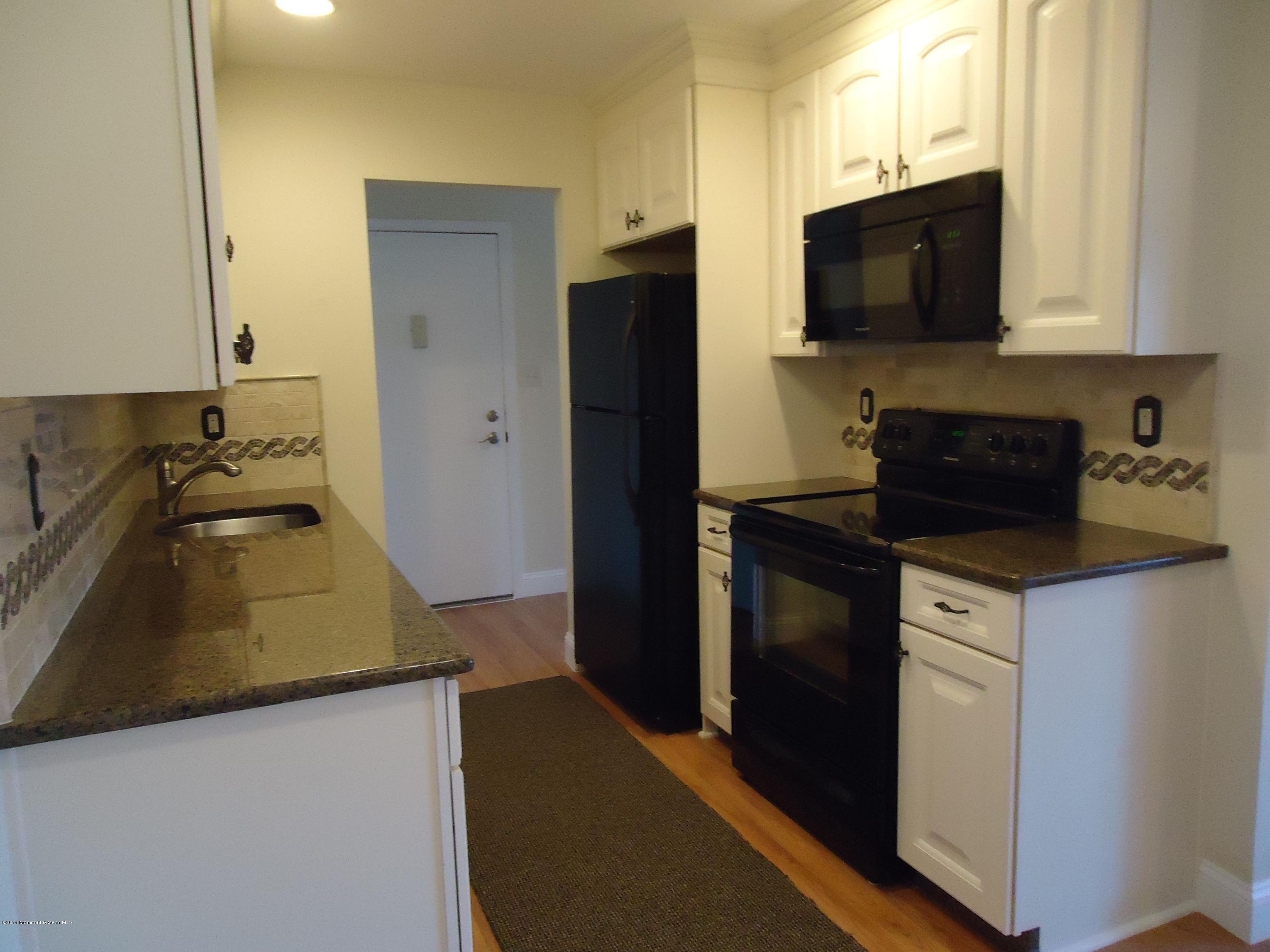 142 Cross Slope Court Manalapan NJ 07726