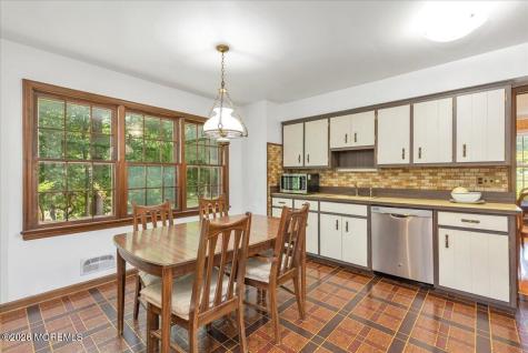 7 Windsor Terrace Holmdel NJ 07733