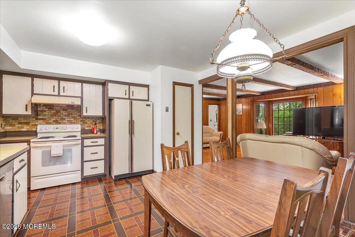 7 Windsor Terrace Holmdel NJ 07733