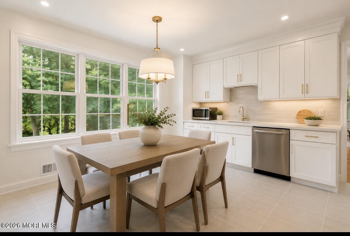 7 Windsor Terrace Holmdel NJ 07733